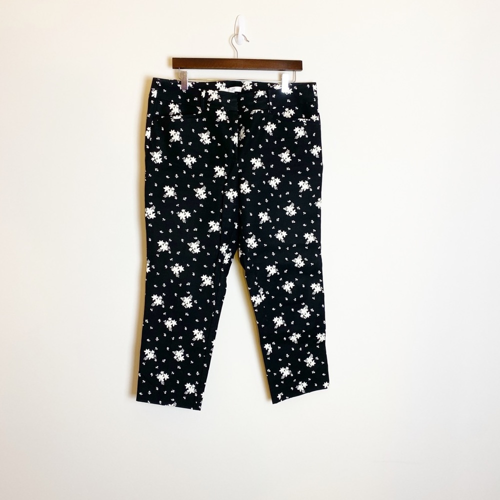 LOFT Marisa Black & White Floral Crop Pants Sz 12 - Picture 1 of 8